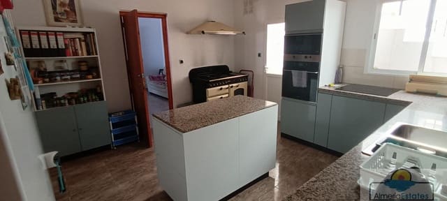 5 soveværelse Villa til salg i Urcal, Huércal-Overa - € 175.000 (Ref: 8396113)