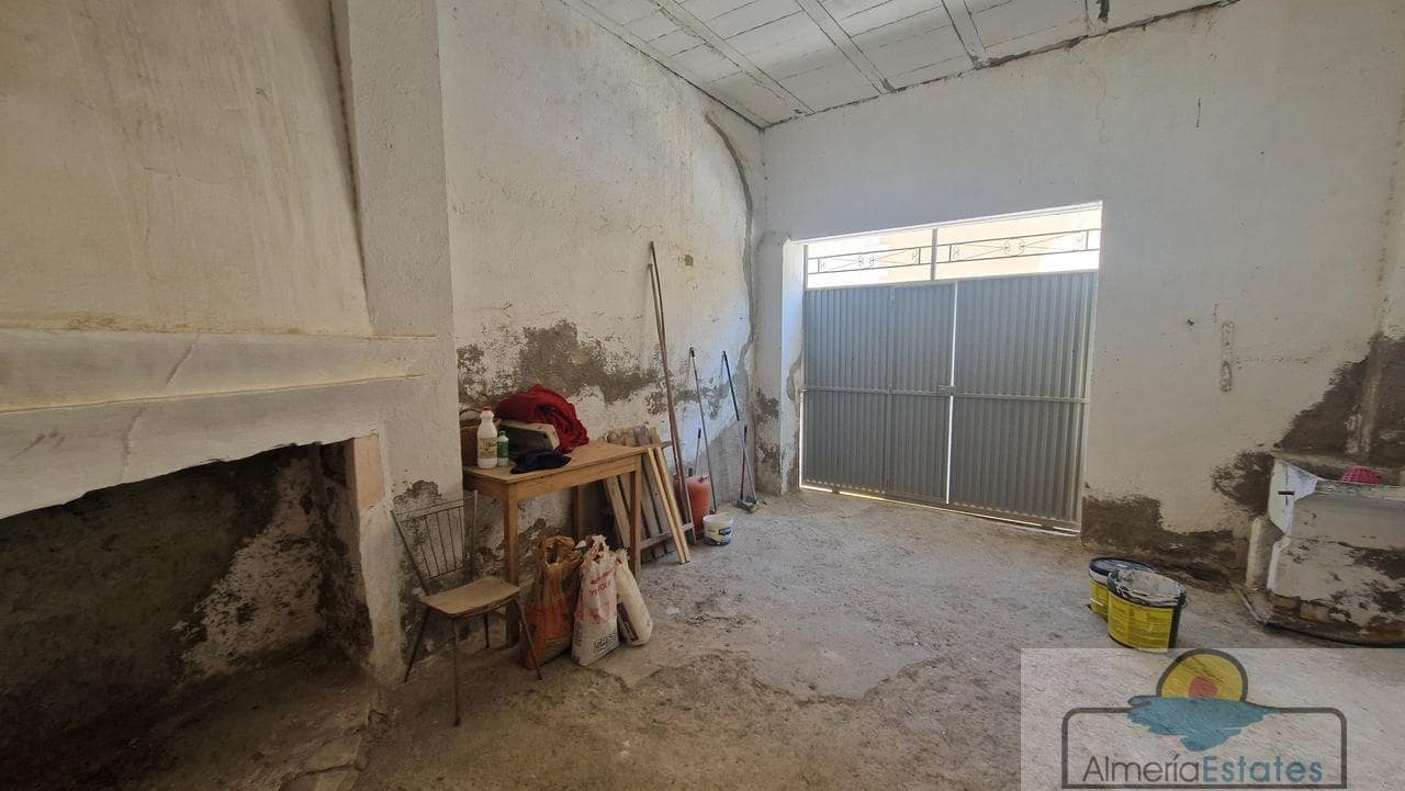 4 slaapkamer Huis te koop in Albox met garage - € 129.000 (Ref: 8477654)