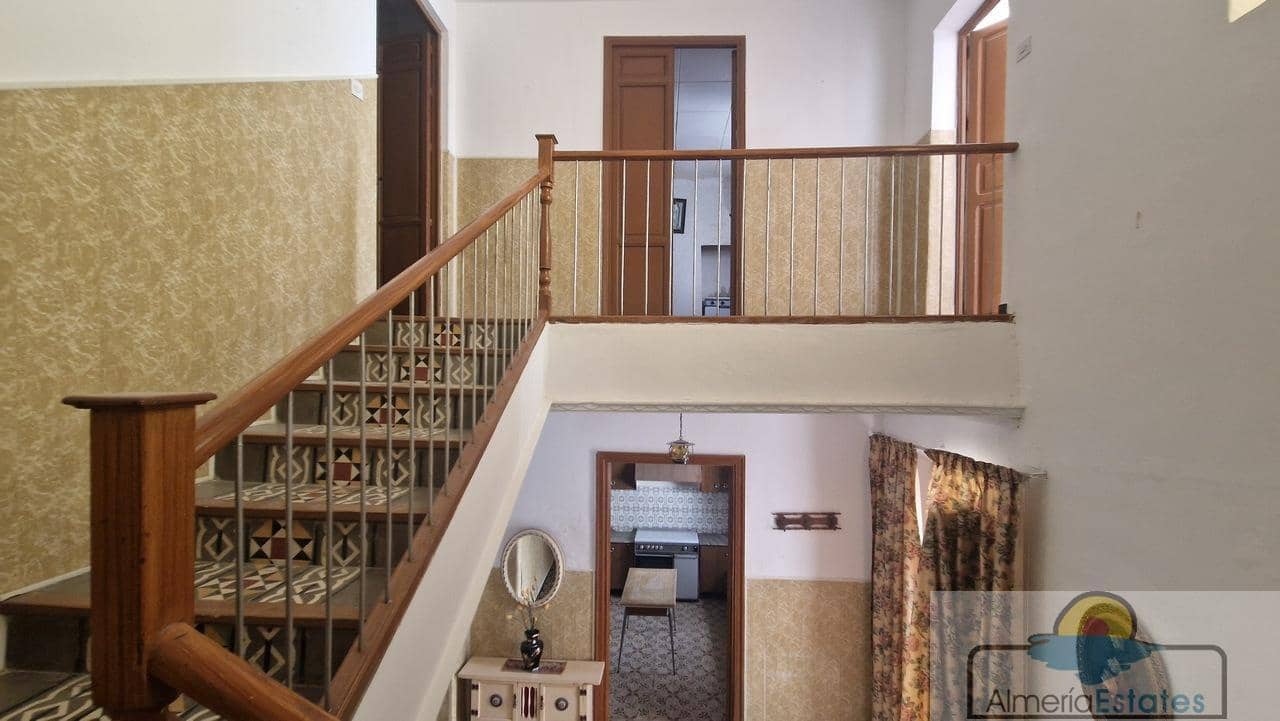 4 slaapkamer Huis te koop in Albox met garage - € 129.000 (Ref: 8477654)