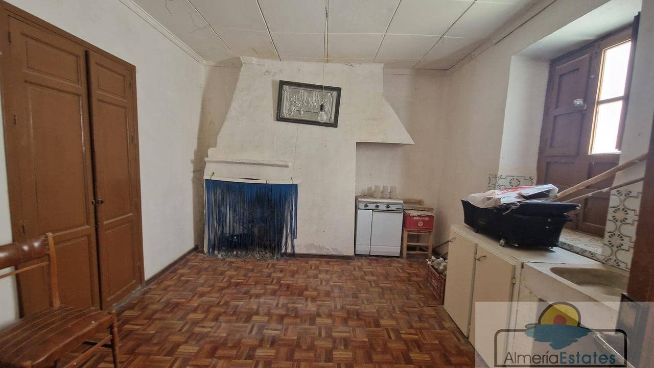 4 slaapkamer Huis te koop in Albox met garage - € 129.000 (Ref: 8477654)