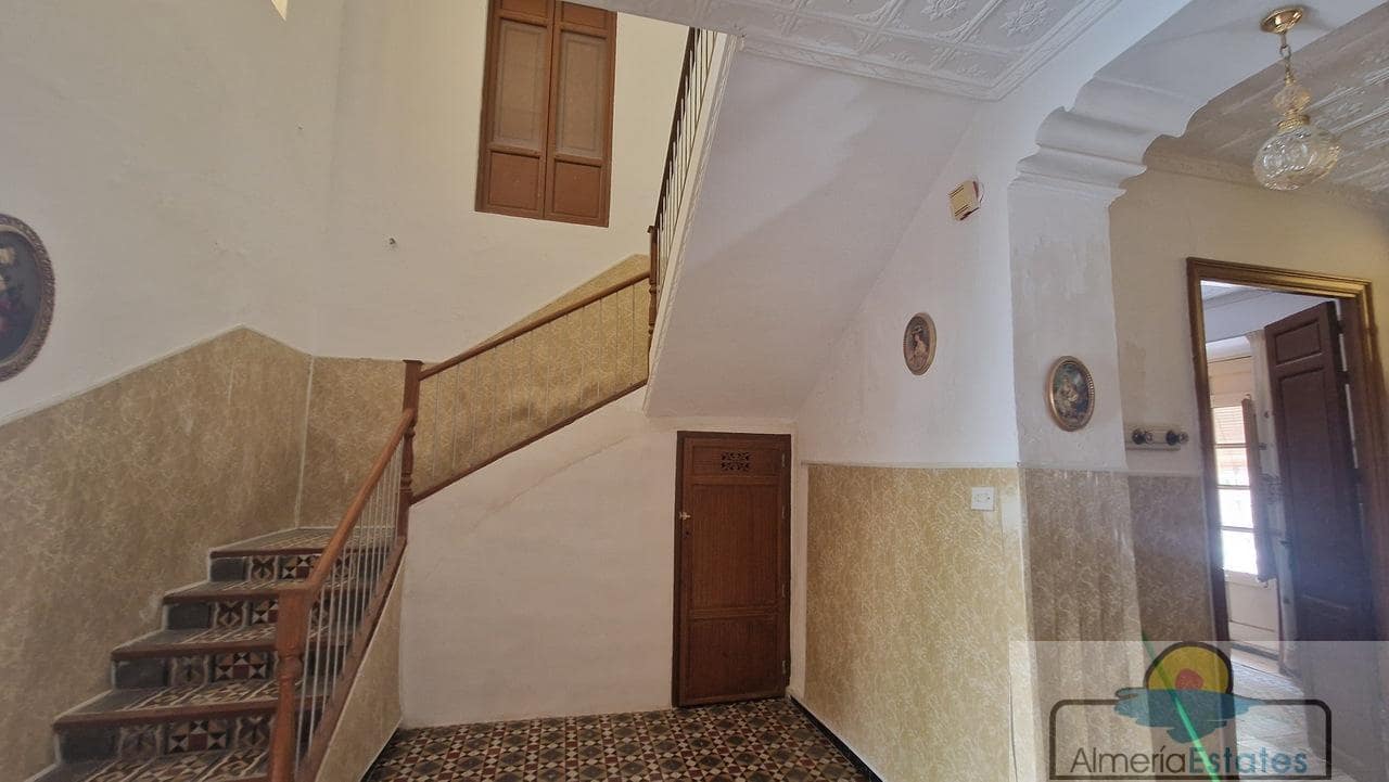 4 slaapkamer Huis te koop in Albox met garage - € 129.000 (Ref: 8477654)