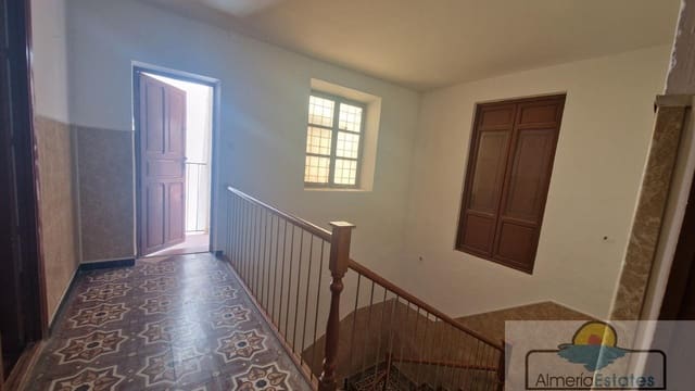 4 slaapkamer Huis te koop in Albox met garage - € 129.000 (Ref: 8477654)