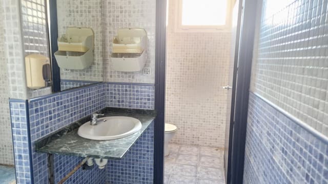 3 makuuhuone Kaupallinen vuokrattavana paikassa Olula del Río - 450 € (Ref: 8541653)