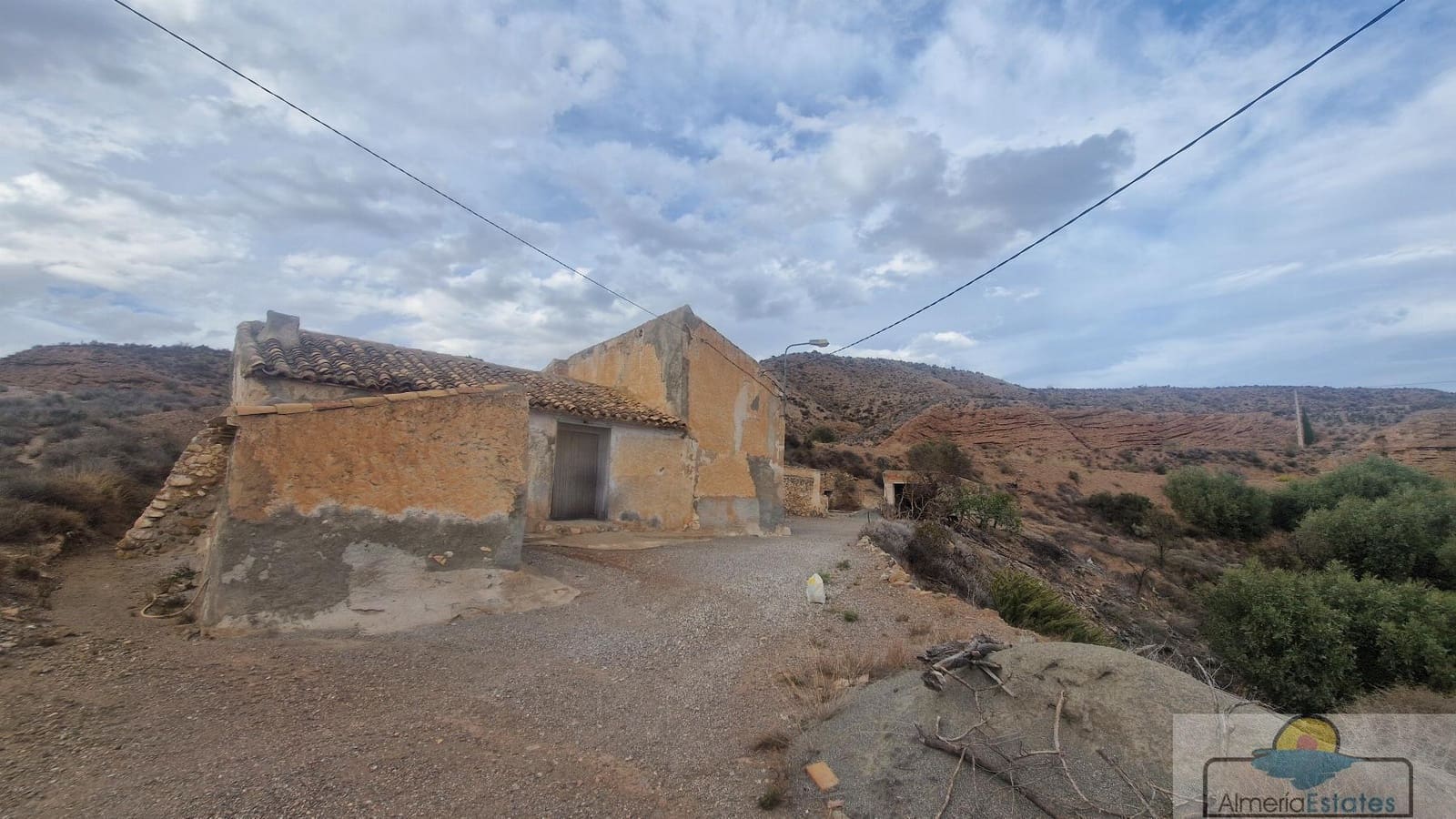 4 bedroom Villa for sale in Albox - € 59,000 (Ref: 8628390)