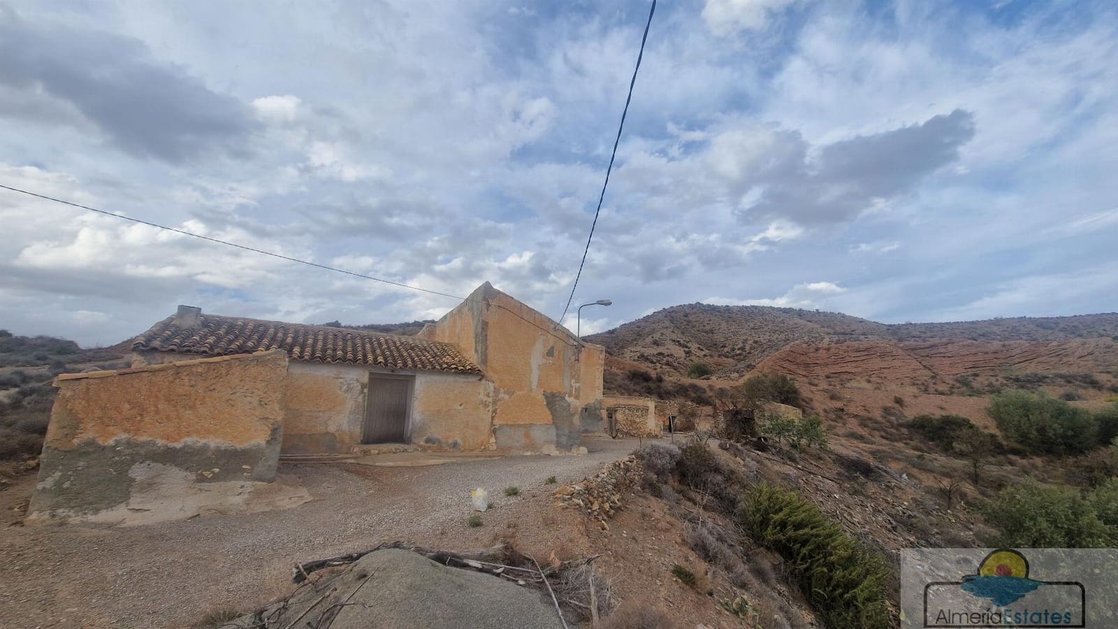 4 bedroom Villa for sale in Albox - € 59,000 (Ref: 8628390)