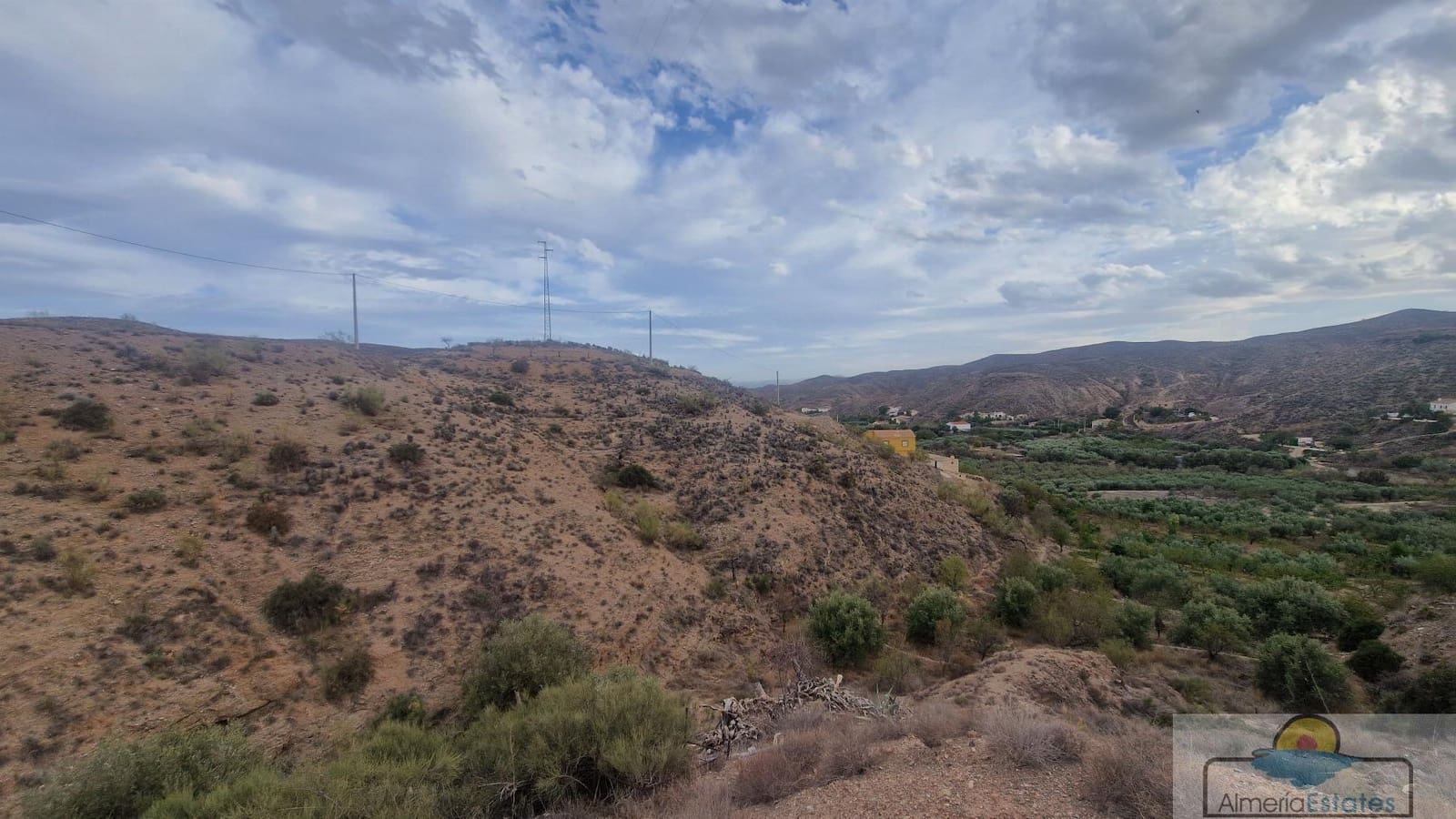 4 bedroom Villa for sale in Albox - € 59,000 (Ref: 8628390)