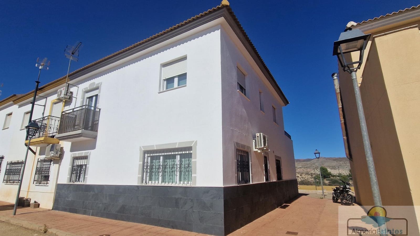 4 sypialnia Dom na sprzedaż w Arboleas - 180 000 € (Ref: 8628395)