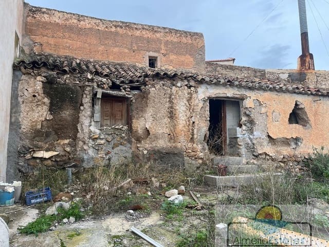 Omakotitalo myytävänä paikassa Oria - 19 000 € (Ref: 8779422)