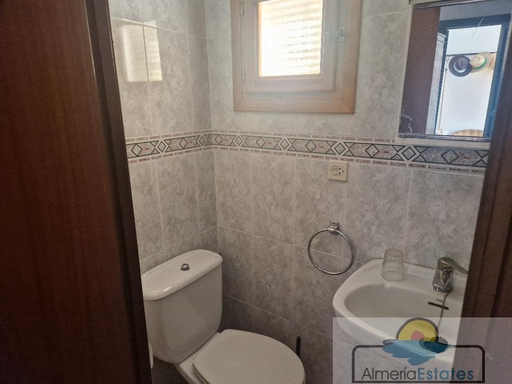 3 soveværelse Byhus til salg i Somontin med garage - € 100.000 (Ref: 8834090)