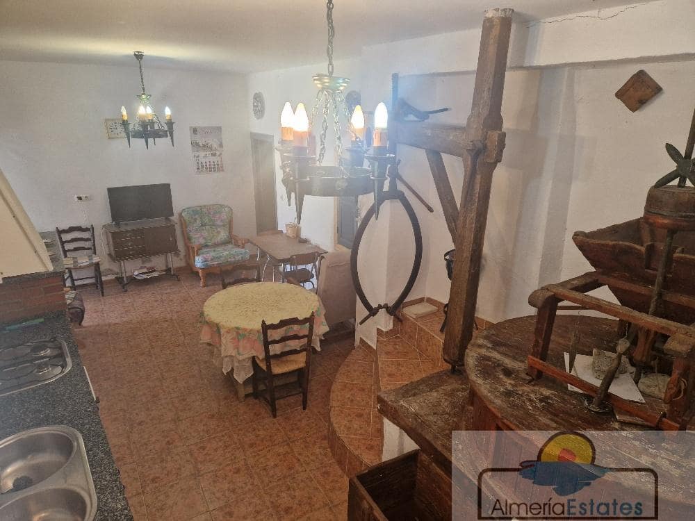 3 soveværelse Byhus til salg i Somontin med garage - € 100.000 (Ref: 8834090)