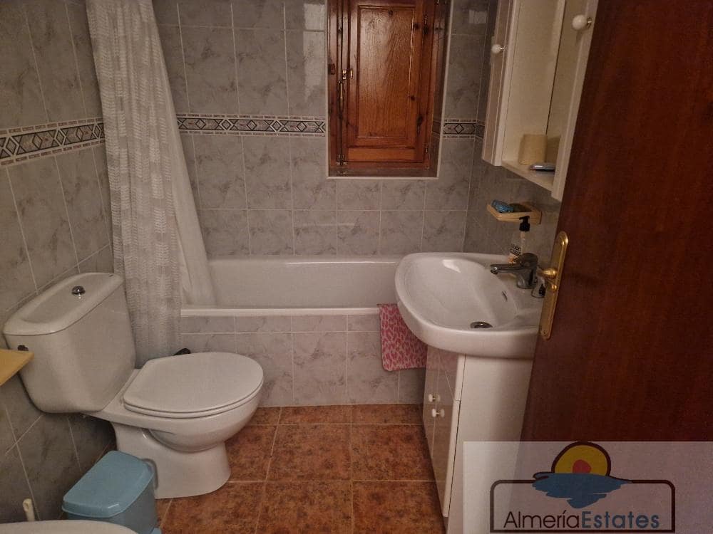 3 soveværelse Byhus til salg i Somontin med garage - € 100.000 (Ref: 8834090)