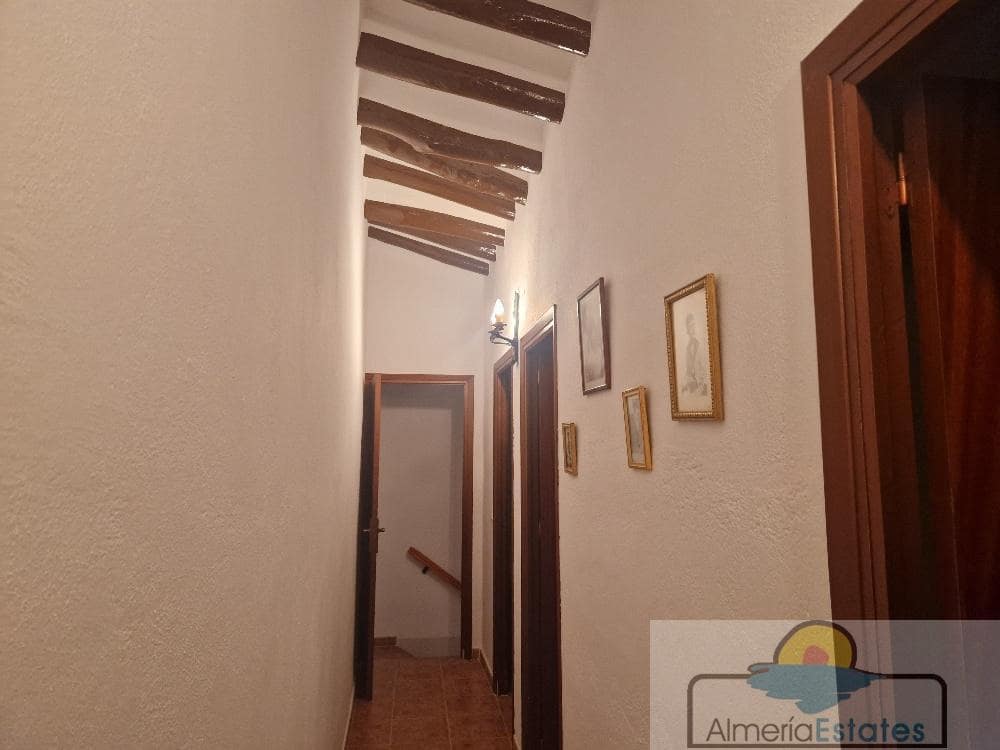 3 soveværelse Byhus til salg i Somontin med garage - € 100.000 (Ref: 8834090)