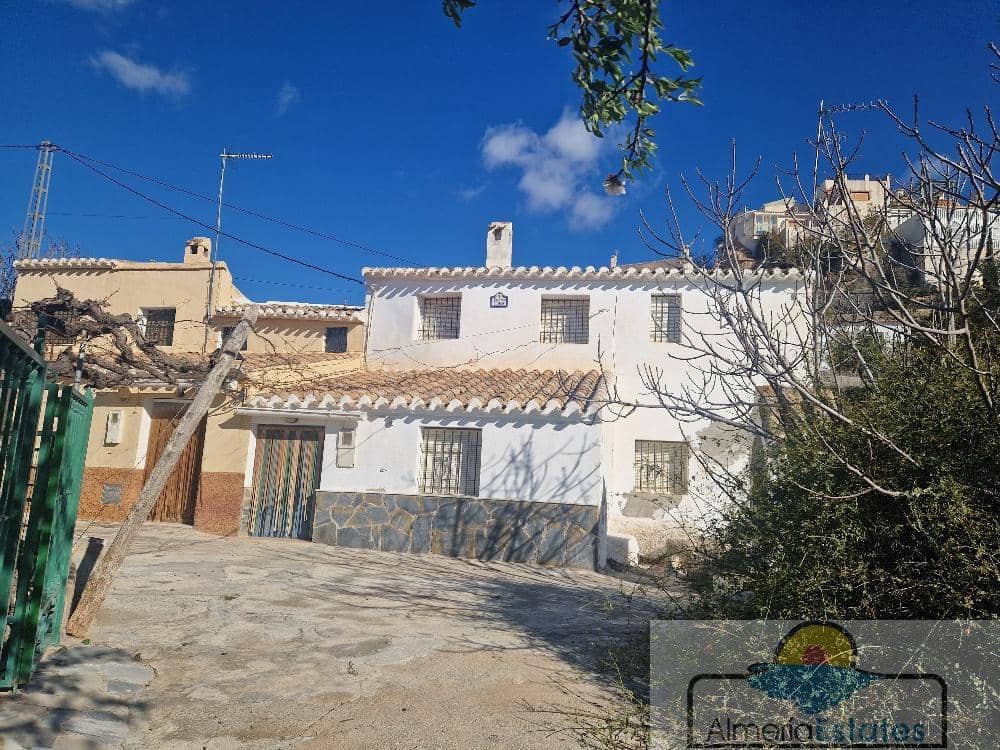 3 soveværelse Byhus til salg i Somontin med garage - € 100.000 (Ref: 8834090)