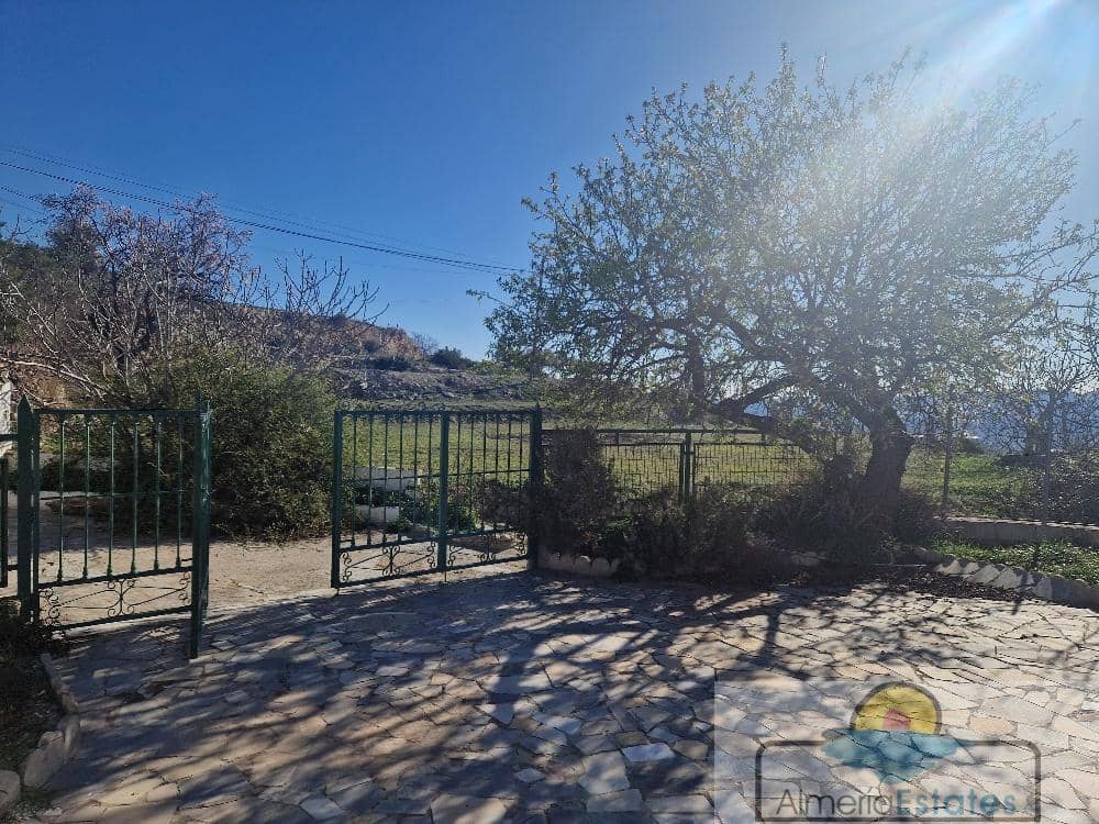 3 soveværelse Byhus til salg i Somontin med garage - € 100.000 (Ref: 8834090)