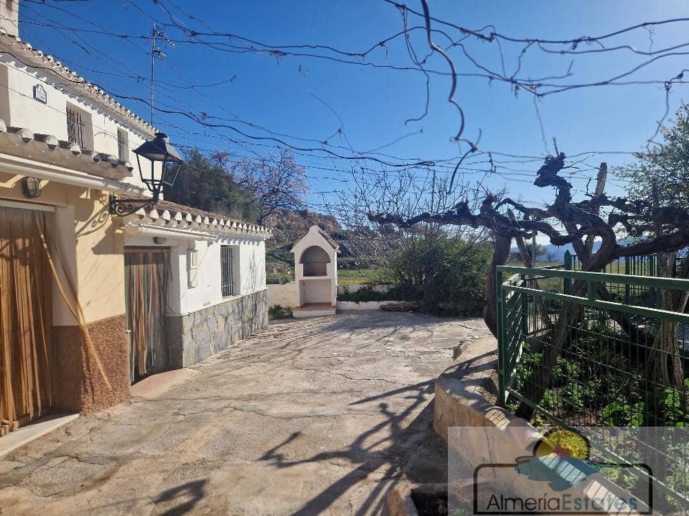 3 soveværelse Byhus til salg i Somontin med garage - € 100.000 (Ref: 8834090)