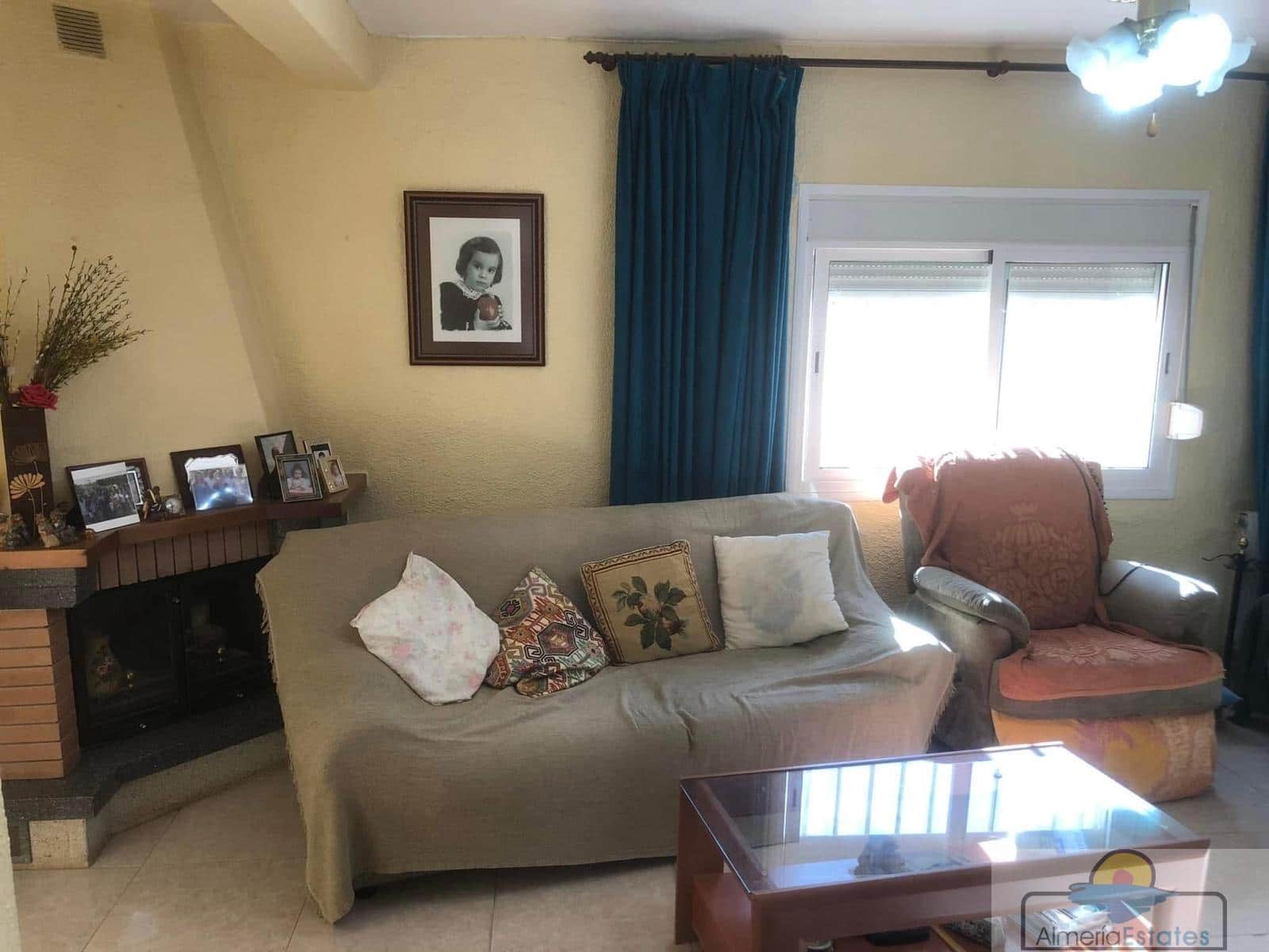 4 bedroom Villa for sale in Huercal-Overa with garage - € 158,000 (Ref: 8890808)