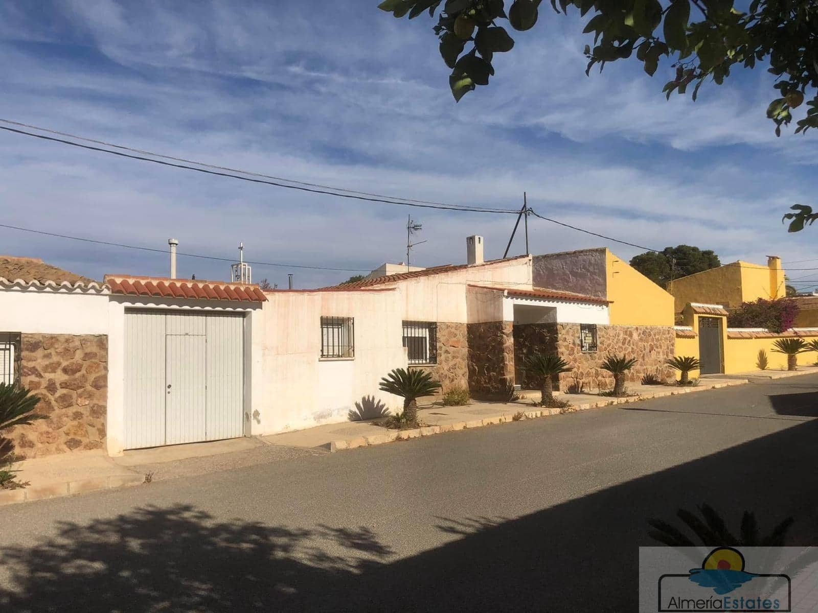 4 bedroom Villa for sale in Huercal-Overa with garage - € 158,000 (Ref: 8890808)