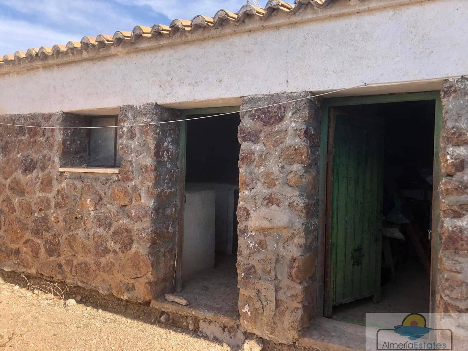 4 bedroom Villa for sale in Huercal-Overa with garage - € 158,000 (Ref: 8890808)