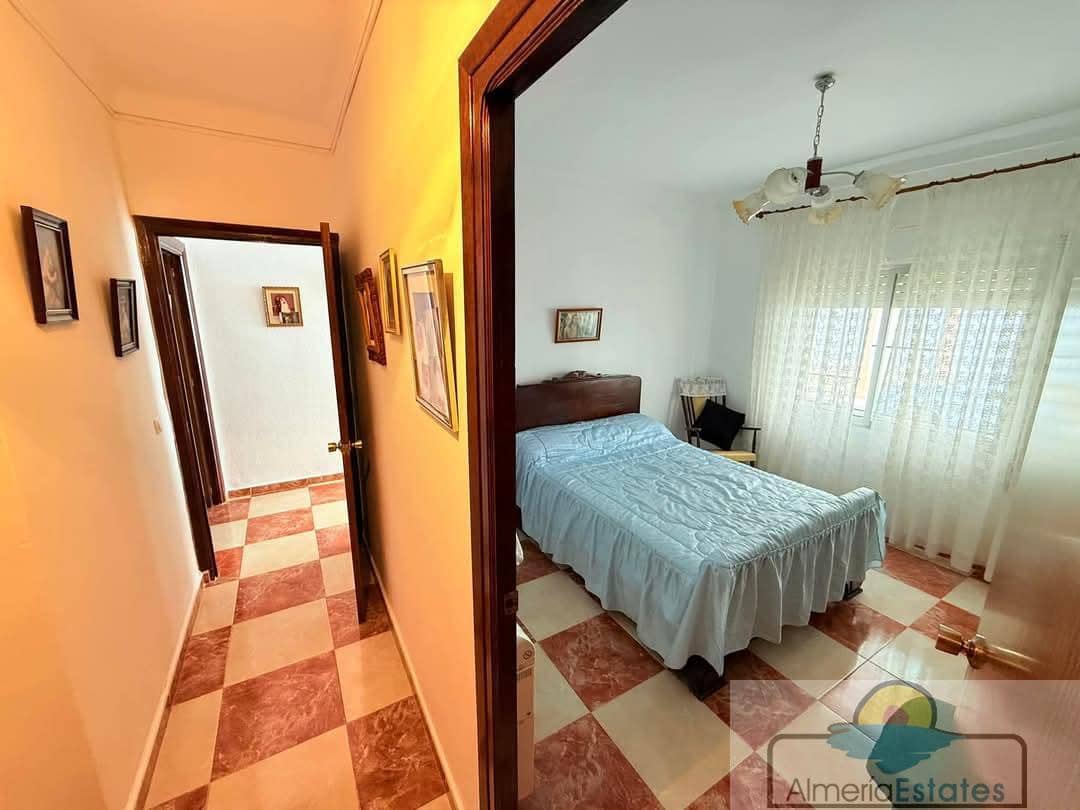 3 bedroom Townhouse for sale in La Alfoquia with garage - € 145,000 (Ref: 8890810)