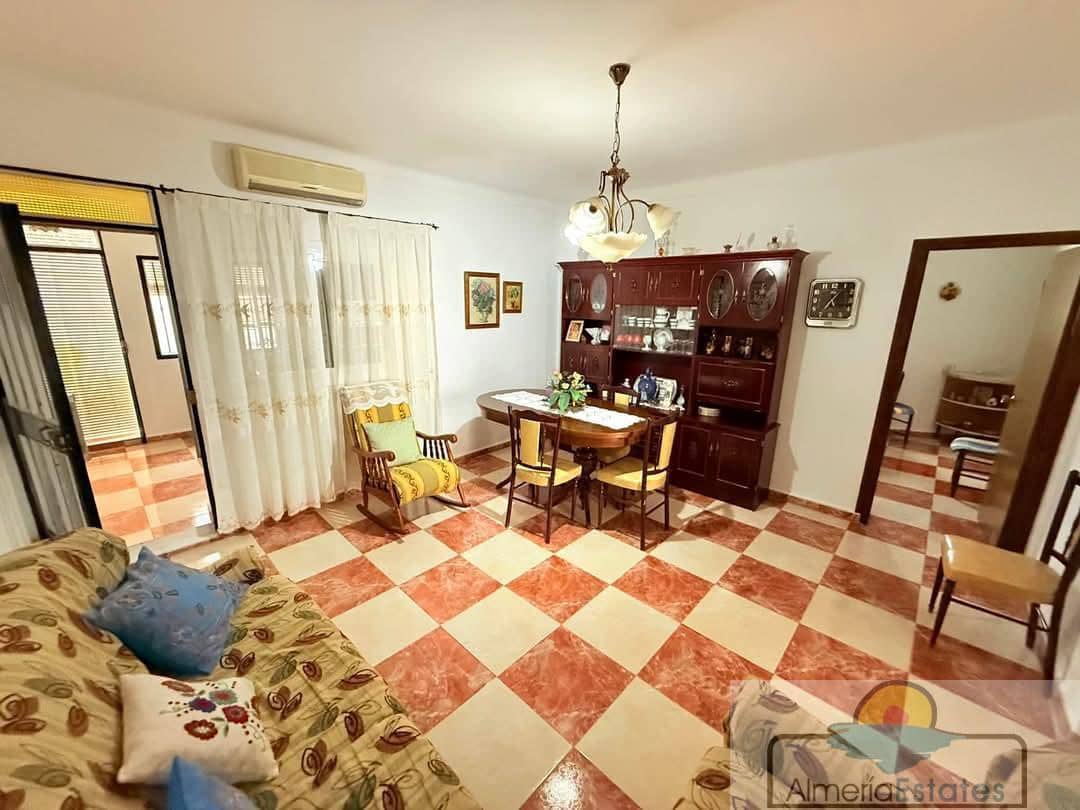 3 bedroom Townhouse for sale in La Alfoquia with garage - € 145,000 (Ref: 8890810)