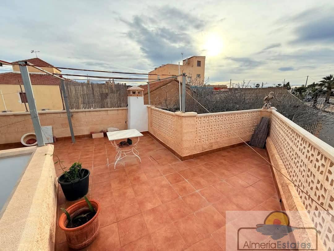 3 bedroom Townhouse for sale in La Alfoquia with garage - € 145,000 (Ref: 8890810)