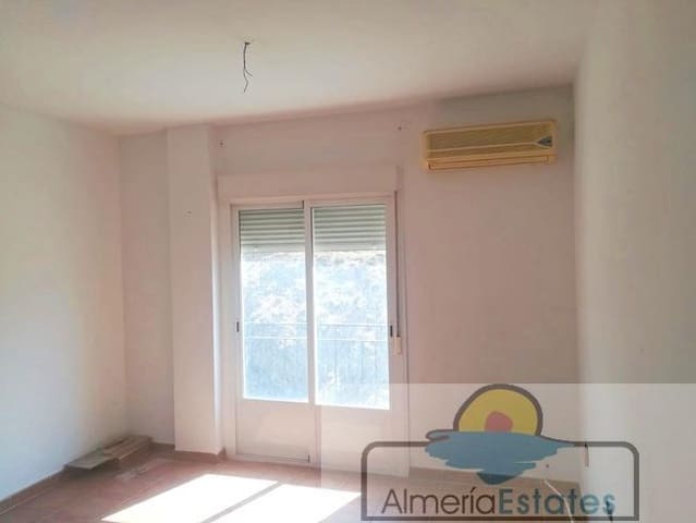 3 soveværelse Lejlighed til salg i Macael - € 46.100 (Ref: 8973944)