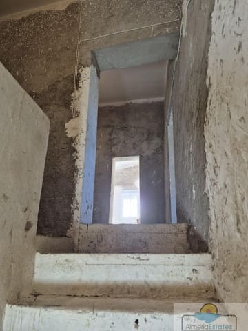 6 slaapkamer Huis te koop in Arboleas - € 88.000 (Ref: 9022299)