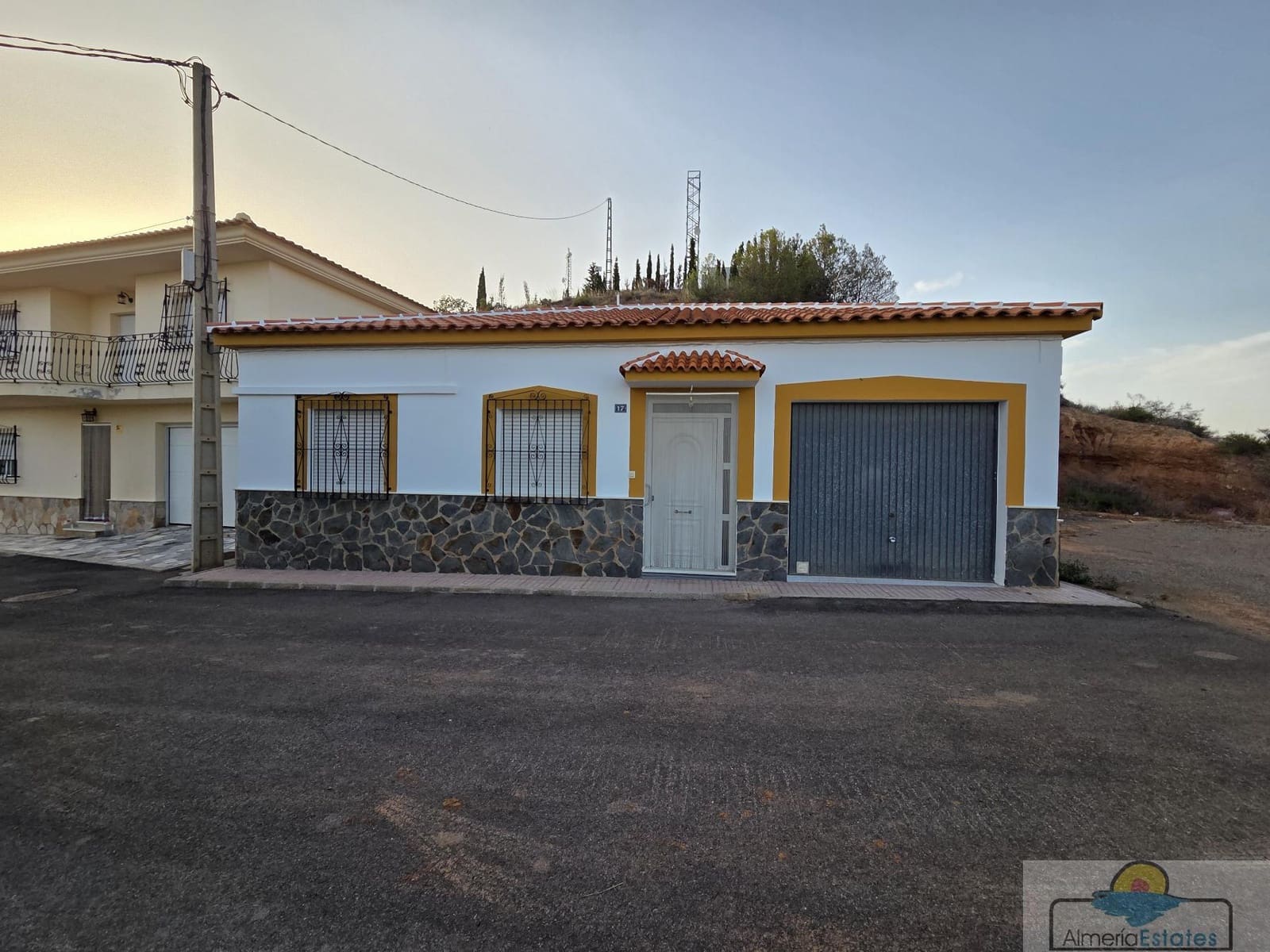 3 soverom Hus til salgs i Taberno med garasje - € 130 000 (Ref: 9143950)