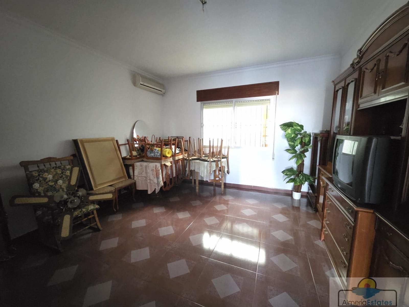 3 soverom Hus til salgs i Taberno med garasje - € 130 000 (Ref: 9143950)