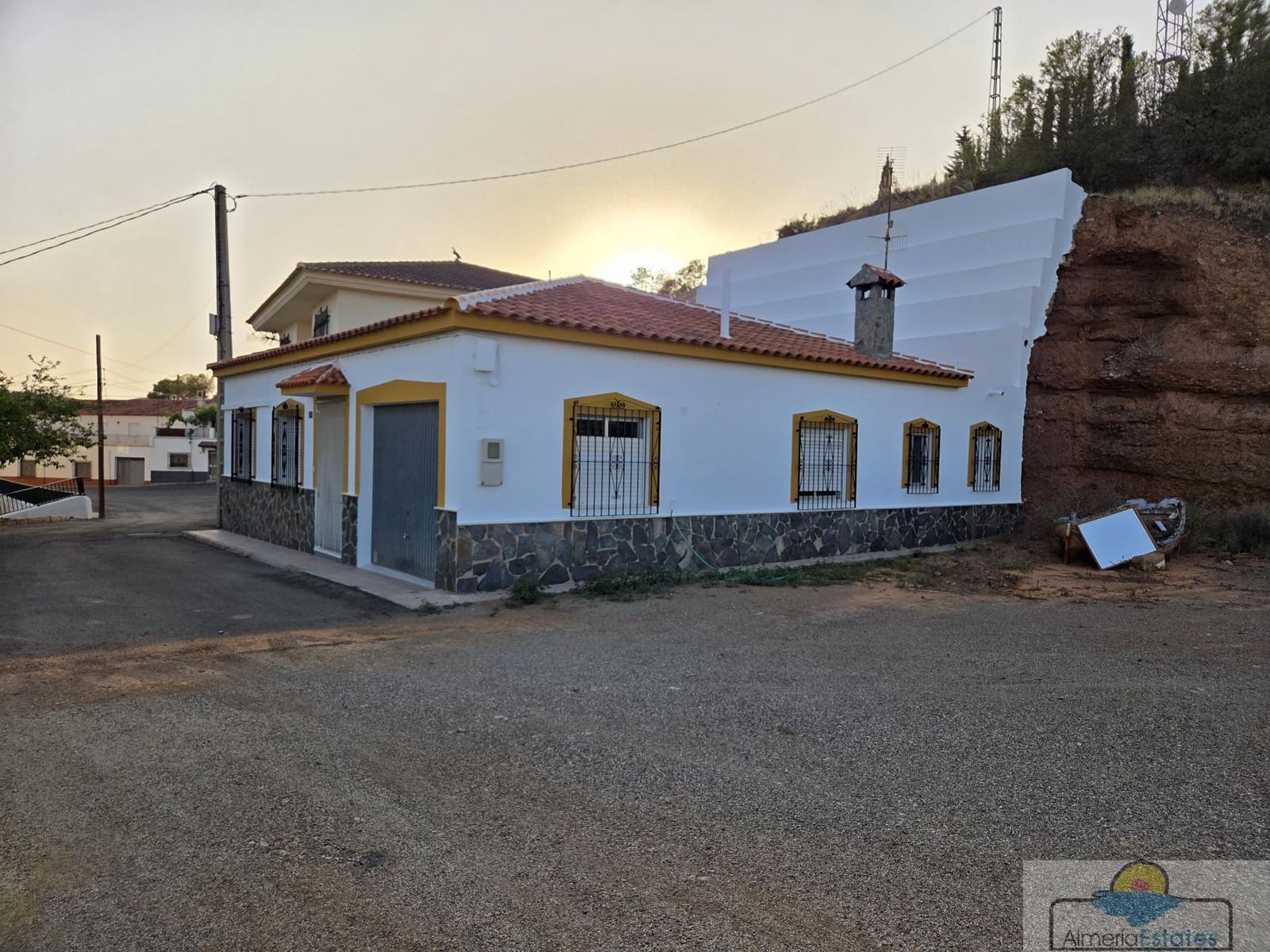 3 soverom Hus til salgs i Taberno med garasje - € 130 000 (Ref: 9143950)