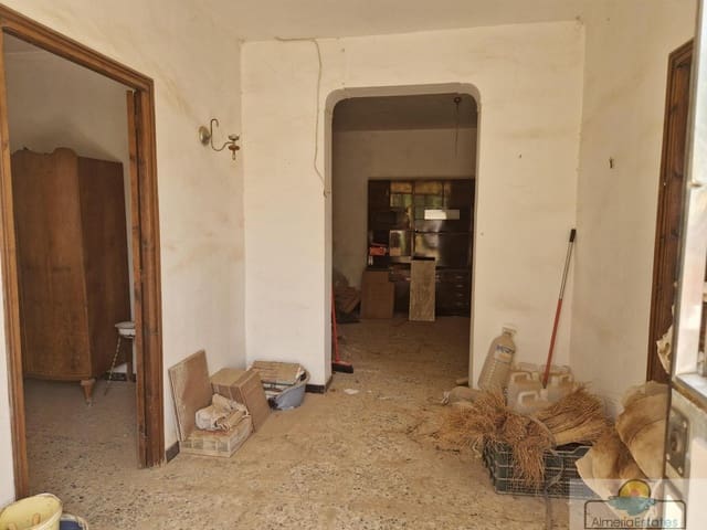 5 slaapkamer Huis te koop in La Aljambra, Albox - € 89.000 (Ref: 9172449)