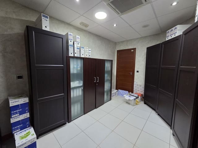 8 makuuhuone Kaupallinen vuokrattavana paikassa Albox - 900 € (Ref: 9175899)