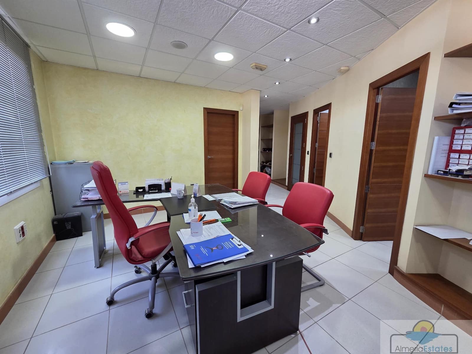 8 sypialnia Komercyjne do wynajęcia w Albox - 900 € (Ref: 9175899)