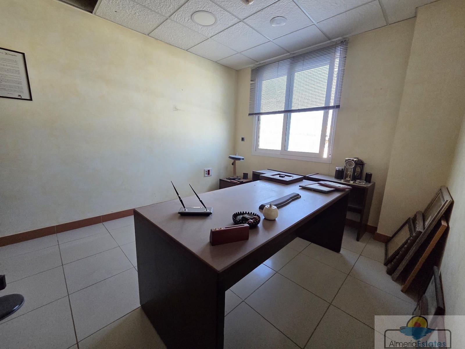 8 sypialnia Komercyjne do wynajęcia w Albox - 900 € (Ref: 9175899)