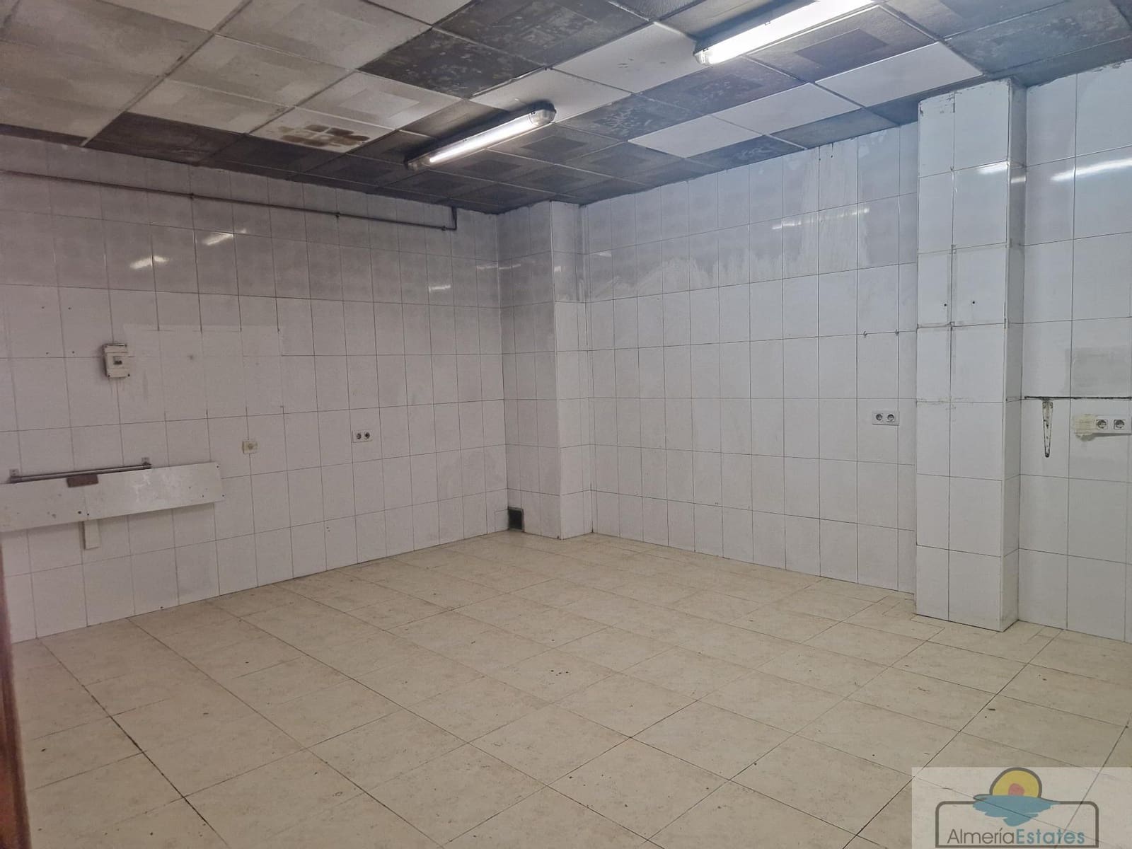 4 bedroom Commercial for rent in Albox - € 2,000 (Ref: 9334583)