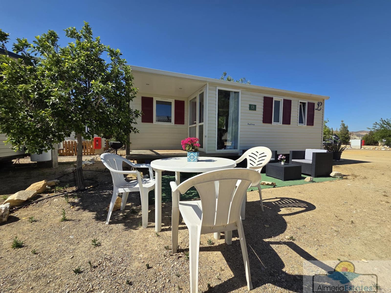 2 bedroom Townhouse for rent in Albox with pool - € 450 (Ref: 9496554)