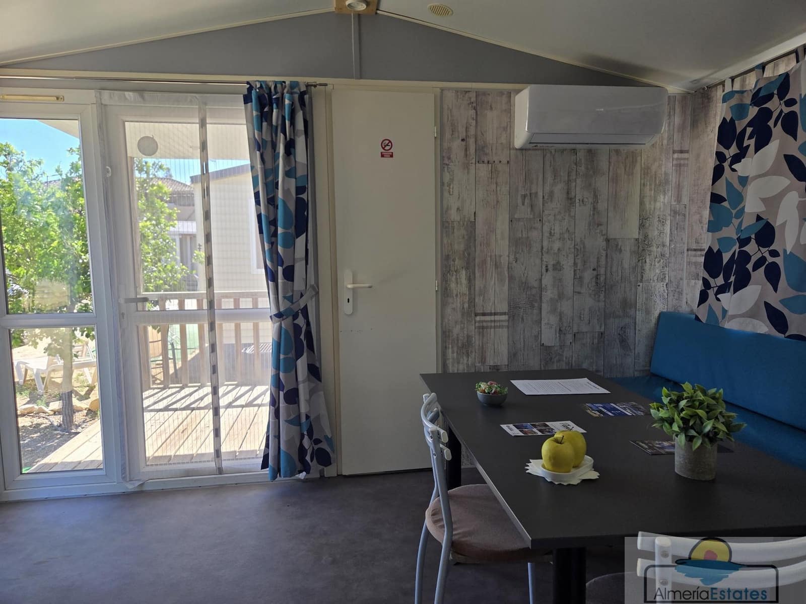 2 bedroom Townhouse for rent in Albox with pool - € 450 (Ref: 9496554)