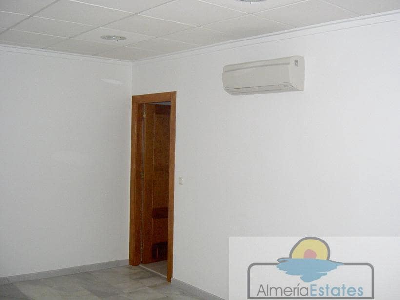 Commercieel te huur in Albox - € 400 (Ref: 9548467)