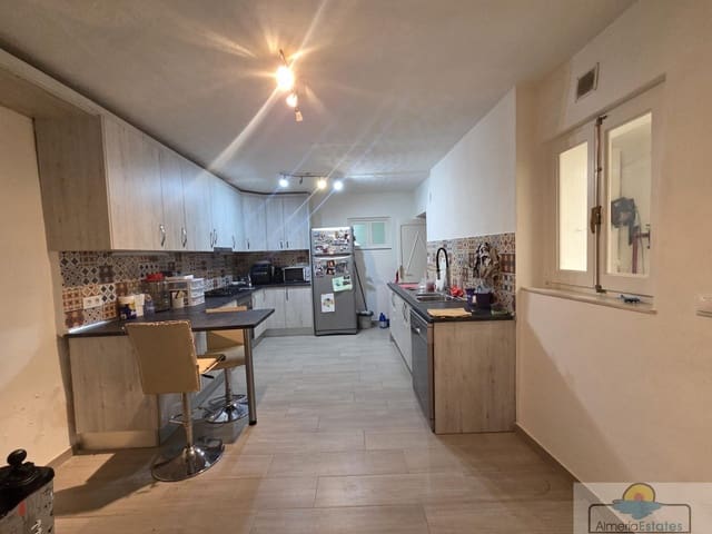 Casa de 5 habitaciones en Purchena en venta - 79.000 € (Ref: 9665489)