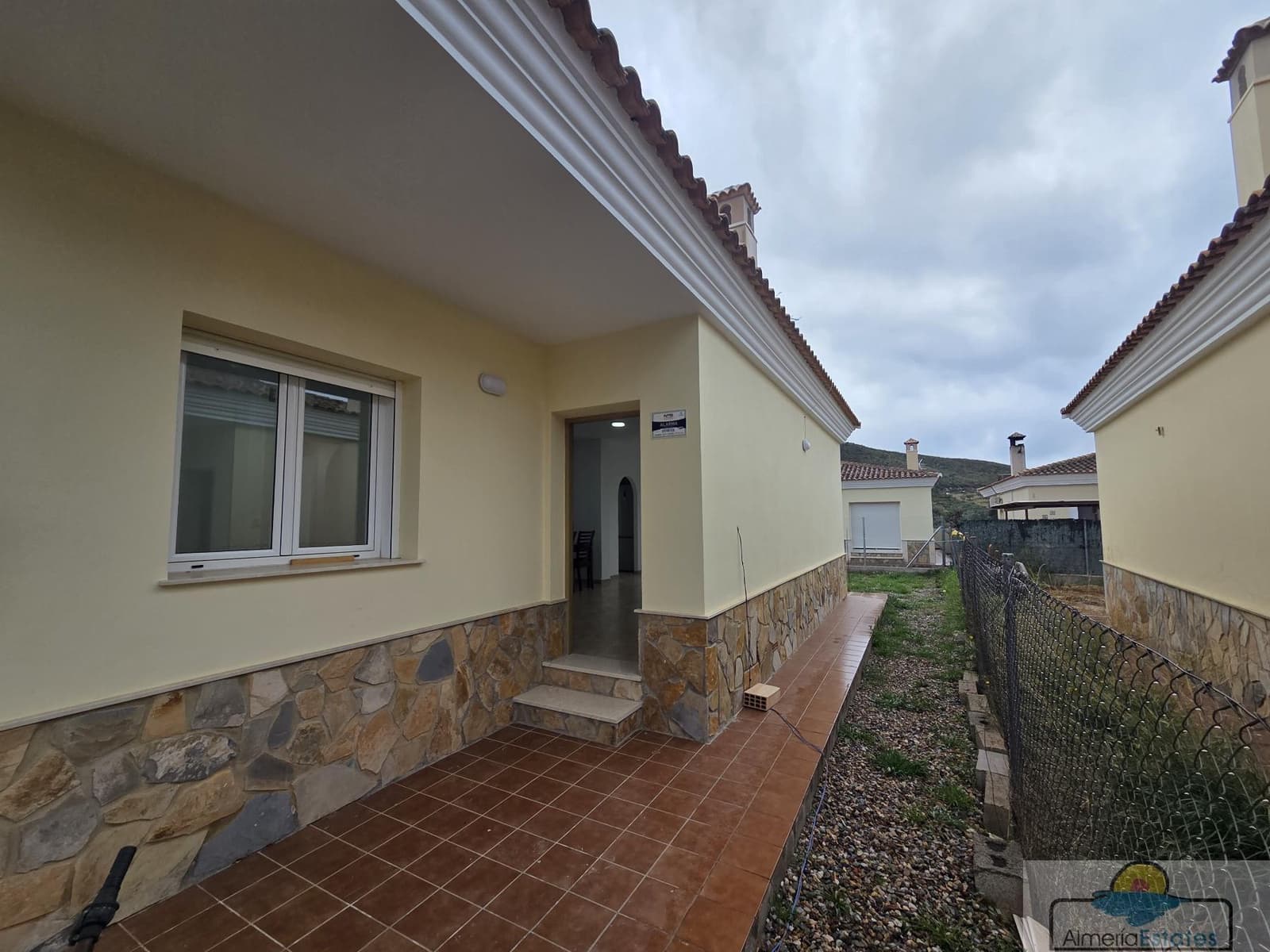 3 bedroom Townhouse for sale in Sorbas - € 139,000 (Ref: 9729554)