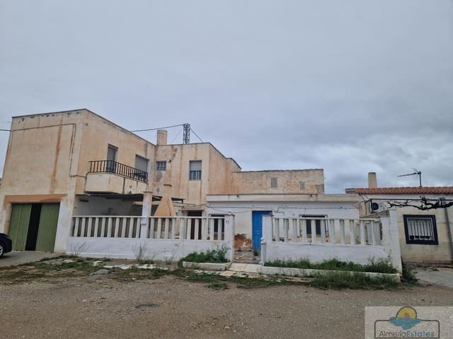 Casa de 5 habitaciones en Fines en venta - 108.000 € (Ref: 9729556)