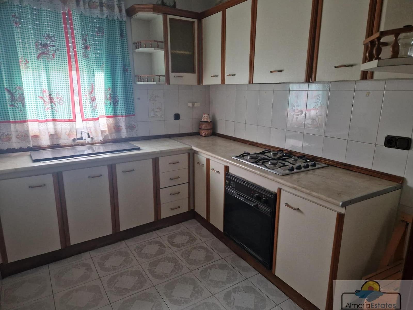 5 bedroom Townhouse for sale in Fines - € 108,000 (Ref: 9729556)