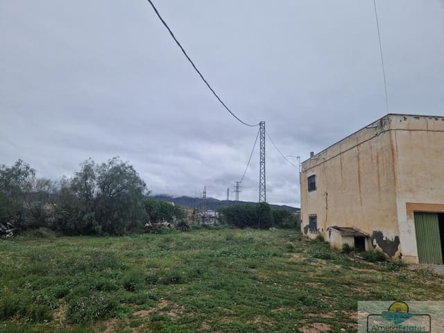 Casa de 5 habitaciones en Fines en venta - 108.000 € (Ref: 9729556)