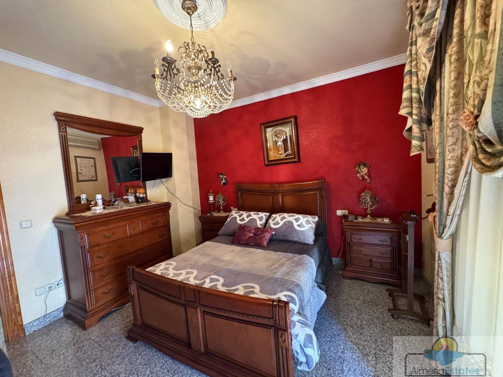 6 bedroom Townhouse for sale in Olula del Rio - € 250,000 (Ref: 9729557)