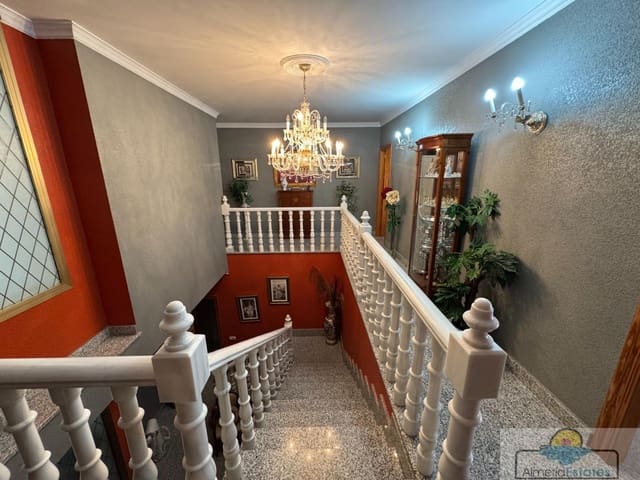 Casa de 6 habitaciones en Olula del Río en venta - 250.000 € (Ref: 9729557)