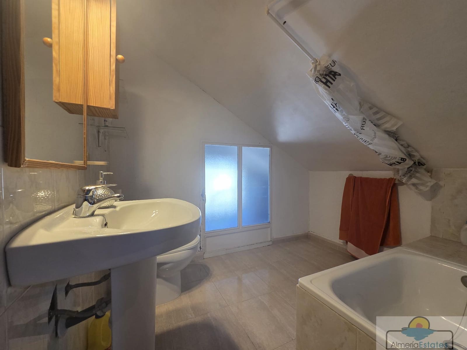 7 makuuhuone Huvila myytävänä paikassa Albox mukana 
autotalli - 449 000 € (Ref: 9764871)