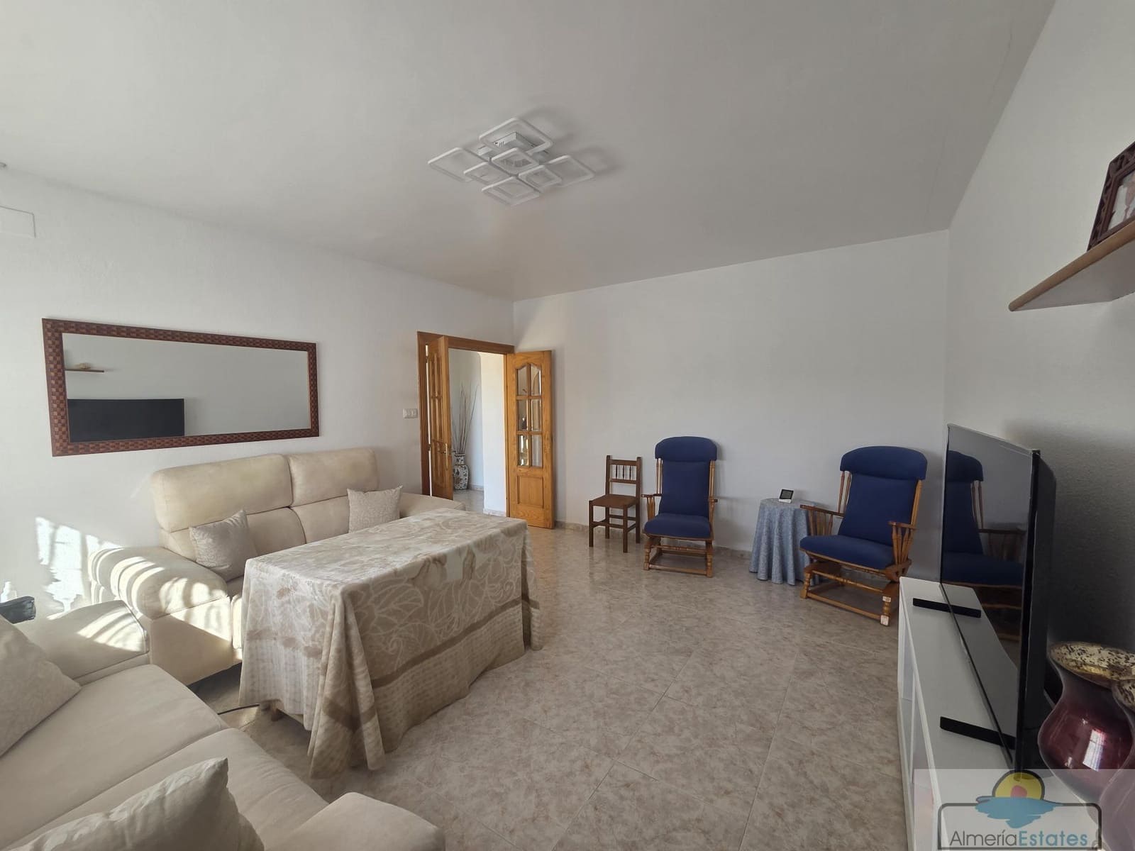 7 makuuhuone Huvila myytävänä paikassa Albox mukana 
autotalli - 449 000 € (Ref: 9764871)