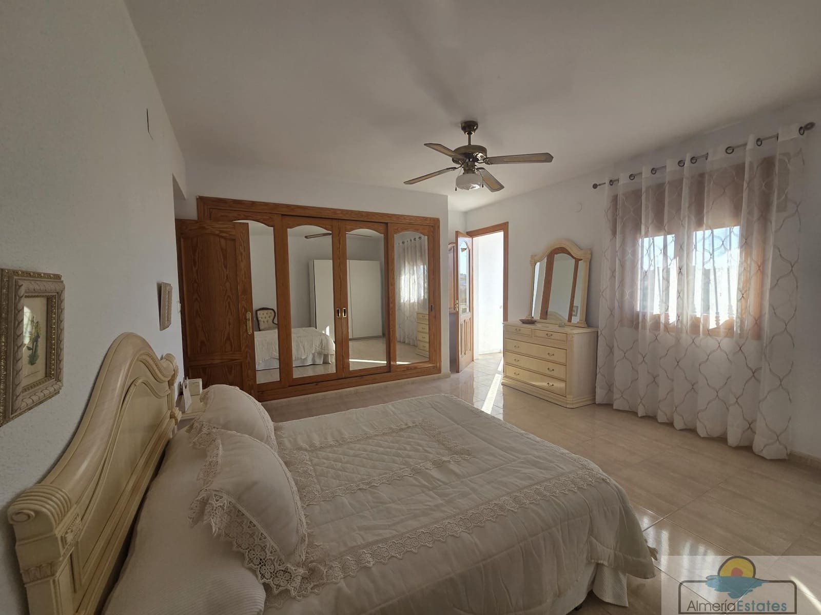 7 makuuhuone Huvila myytävänä paikassa Albox mukana 
autotalli - 449 000 € (Ref: 9764871)