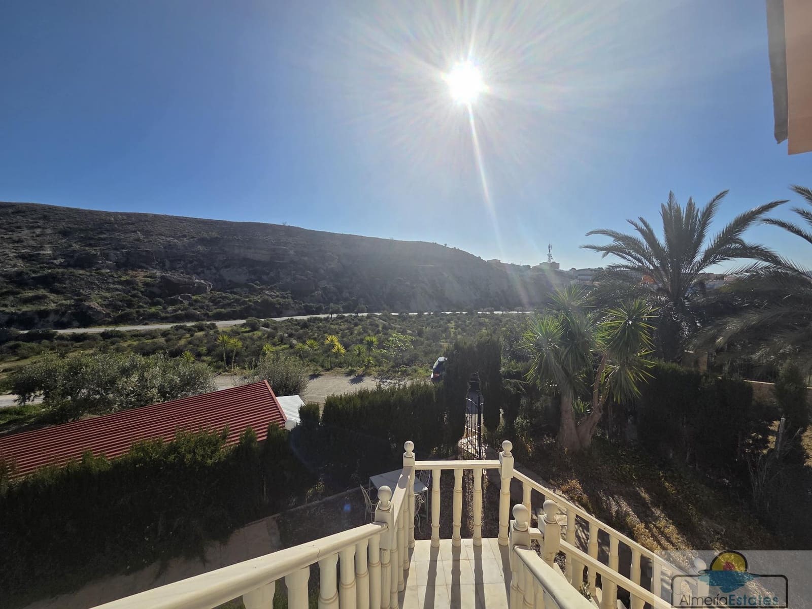 7 makuuhuone Huvila myytävänä paikassa Albox mukana 
autotalli - 449 000 € (Ref: 9764871)