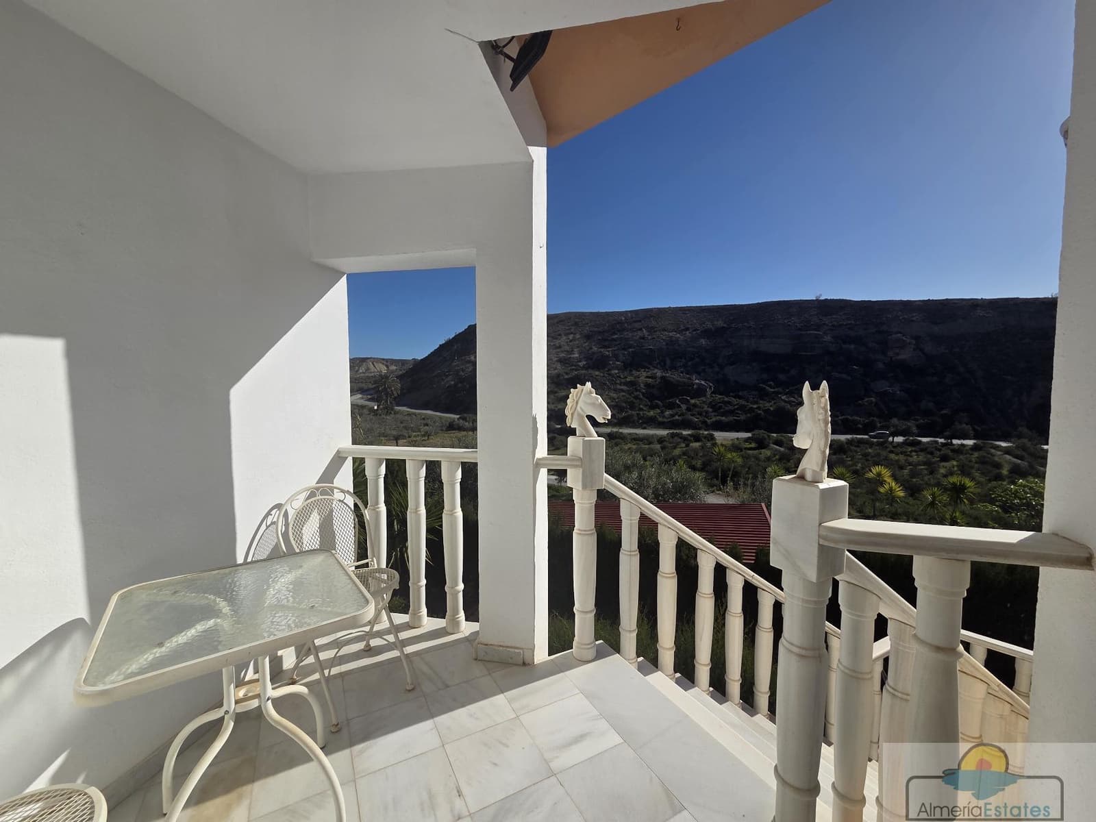 7 makuuhuone Huvila myytävänä paikassa Albox mukana 
autotalli - 449 000 € (Ref: 9764871)